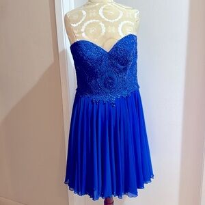 Camille La Vie Embroidered Mesh Floral Blue Beaded Lace Up Back Zip Up Dress 8